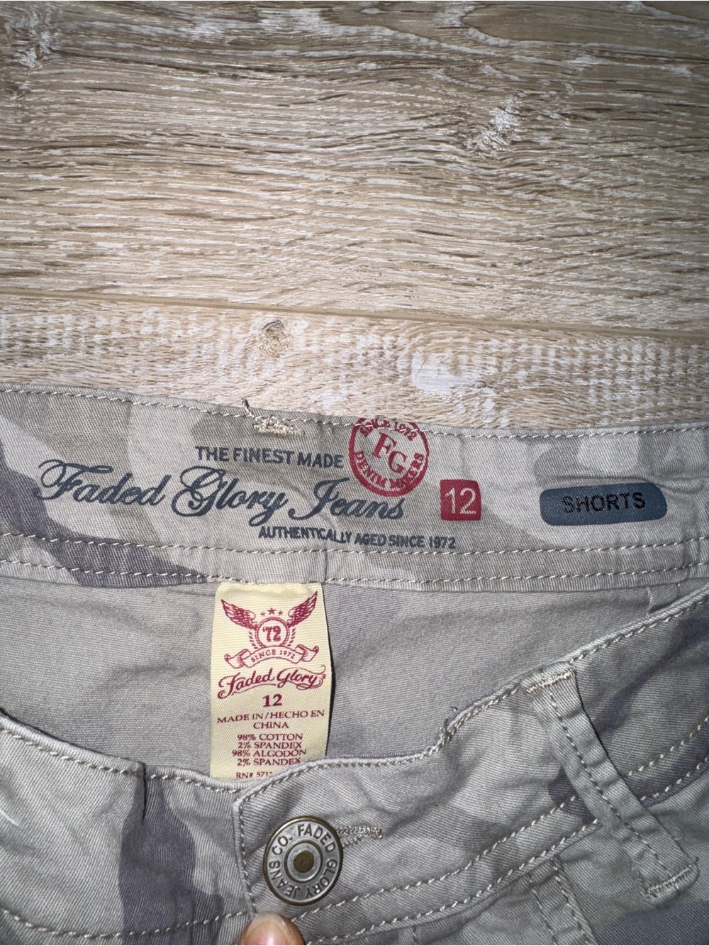 Faded Glory Gray Camo Utility Cargo Shorts - Picture 3 of 4